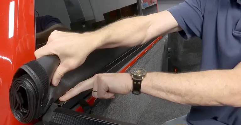 How Do You Install a Tonneau Cover on a Dodge Ram 1500