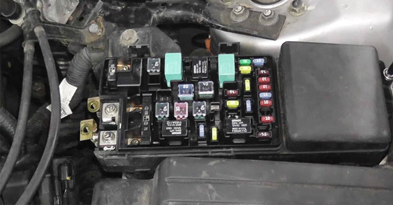 What to Do When You Face Issues with Your Nissan's Battery Terminal Fuse Box