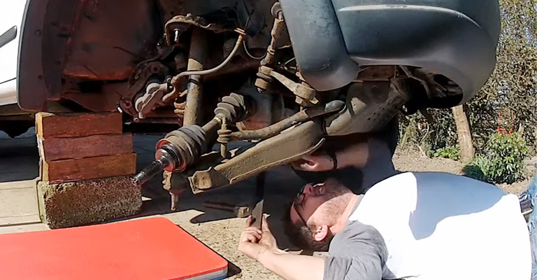 Removing the Driveshaft