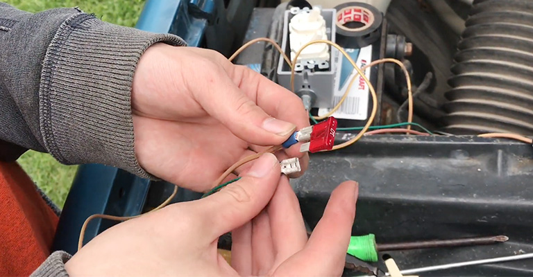 Connect the Voltage Regulator Switch to the Fuse Box